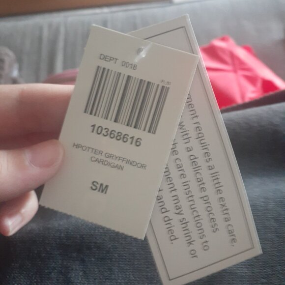 Harry Potter Gryffindor Girls Cardigan - Picture 6 of 7